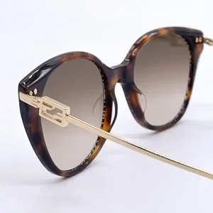 NEW Authentic FENDI FE400471 55F
WOMEN\'S SUNGLASSES FENDI
FE 400471 BROWN Fendi | Accessories | New Authentic Fendi Fe4047 55fwomens  main image 2